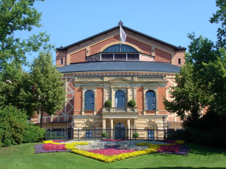 Festspielhaus Front